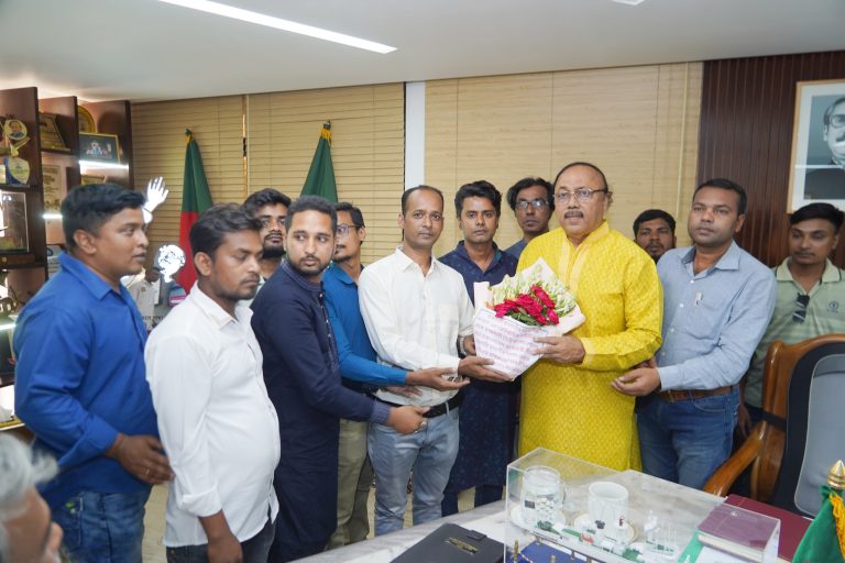 রাসিক মেয়রের সাথে রাজশাহী অনলাইন সাংবাদিক ফোরামের নবনির্বাচিত নেতৃবৃন্দের সৌজন্য সাক্ষাৎ