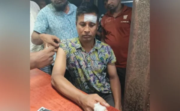 থানার ভেতরে এএসআইকে ছুরিকাঘাত