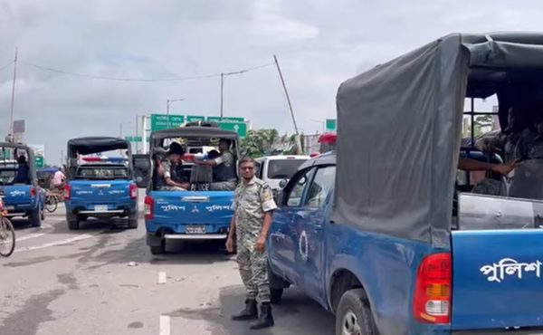 ভাঙ্গায় অবরোধের তৃতীয় দিনে থমথমে অবস্থা, যান চলাচল স্বাভাবিক