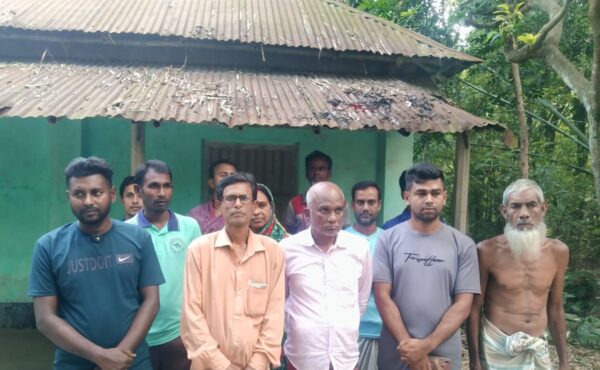 বাগমারায় হিন্দু সম্প্রদায়ের বাড়িতে আগুন দিয়ে পুড়িয়ে মারার চেষ্টা, থানায় অভিযোগ