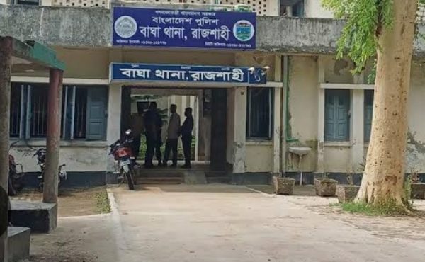 বাঘায় তুচ্ছ ঘটনাকে কেন্দ্র করে ছাত্রদল নেতাকে ছুরিকাঘাত, গ্রেফতার ১
