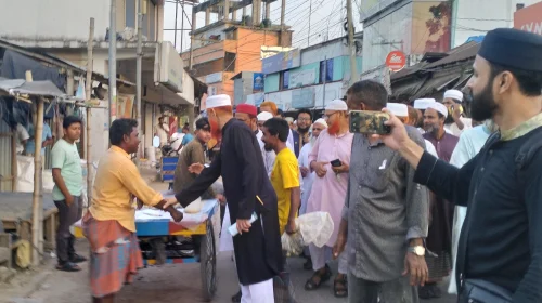 তাহেরপুর পৌরসভায় এমপি ডাঃ আব্দুল বারীর গণসংযোগ ও পথসভা