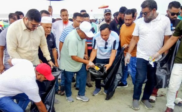 প্রধানমন্ত্রী তারেক রহমানের নির্দেশনায় কক্সবাজার সমুদ্রসৈকতে পরিচ্ছন্নতা অভিযান