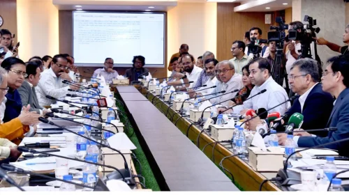 গণমাধ্যমের সুরক্ষায় অংশীজনদের সুপারিশ নিয়ে খসড়া প্রণয়ন করা হবে : স্বরাষ্ট্রমন্ত্রী