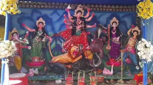 স্বাধীনতার পরে প্রথম দুর্গাপূজা, পুরোগ্রামে উৎসবের আমেজ