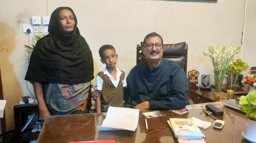 অসুস্থ শিশু ফারদিনের চিকিৎসার দায়িত্ব নিলেন ভূমিমন্ত্রী মিনু