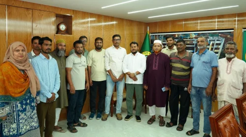 রাসিক প্রশাসকের সঙ্গে শেকেরচক মহলদারপাড়া জামে মসজিদ কমিটির সাক্ষাৎ ও মতবিনিময়