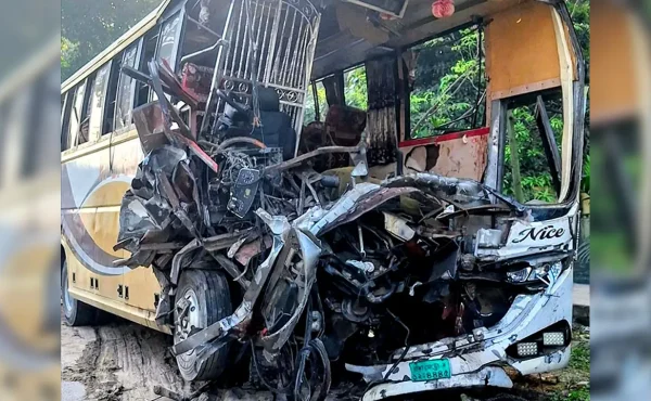 নাটোরে বাস-ট্রাকের সংঘর্ষ, নিহত বেড়ে ১৪