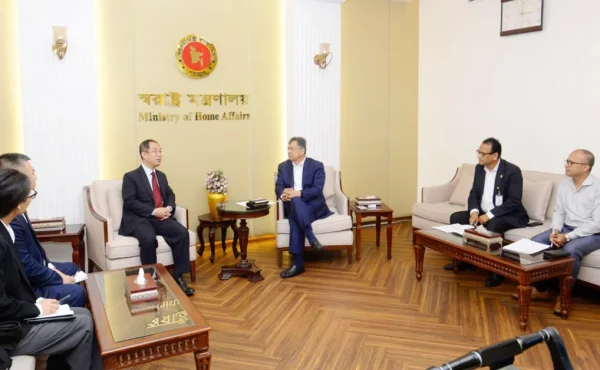 স্বরাষ্ট্রমন্ত্রীর সাথে চীন দূতাবাসের চার্জ দ্য অ্যাফেয়ার্সের সৌজন্য সাক্ষাৎ
