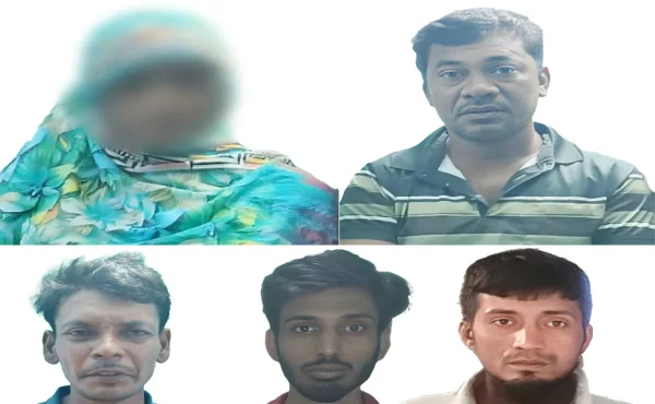 নগরীতে মাদকবিরোধী অভিযানে নারীসহ গ্রেপ্তার ৫